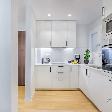Sun-Splashed 2-Bdr Corner Apartment With Hillside Views! Athens Exterior photo